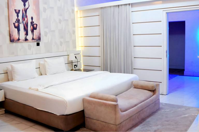 Demex Suite One