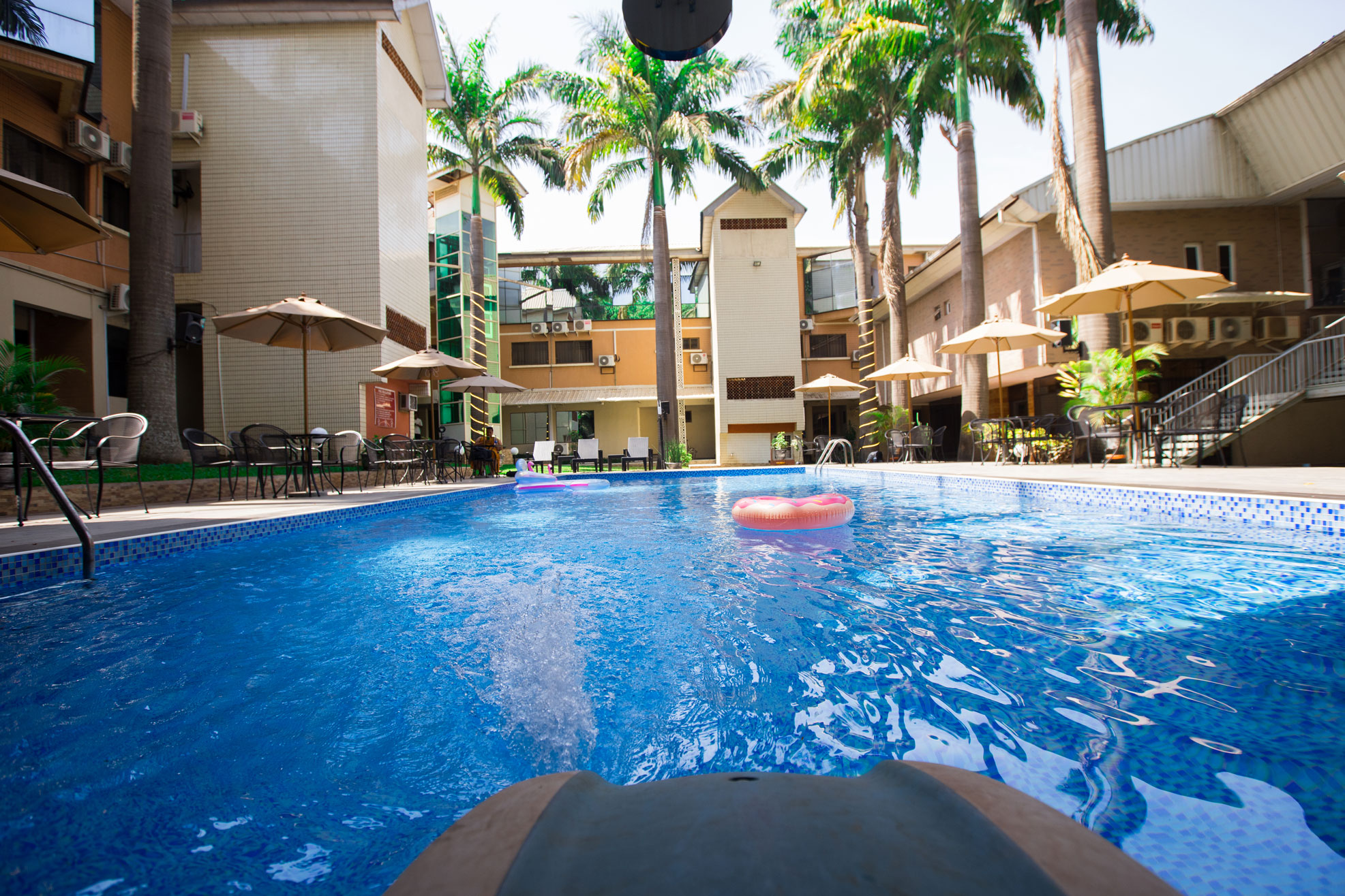 ANABEL APARTMENTS AND SUITES